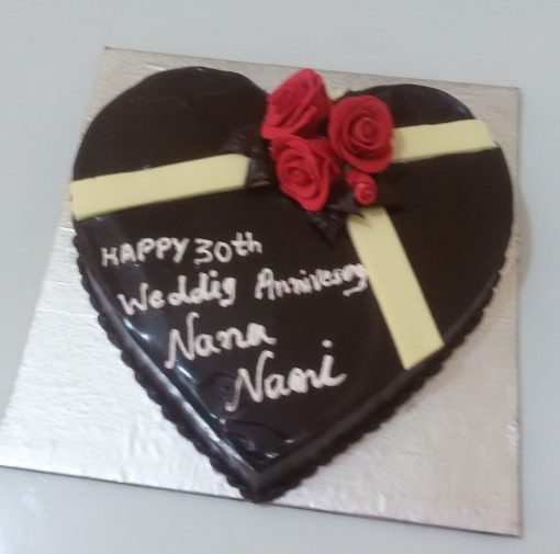 1 Kg Heart Shape Chocolate Cake