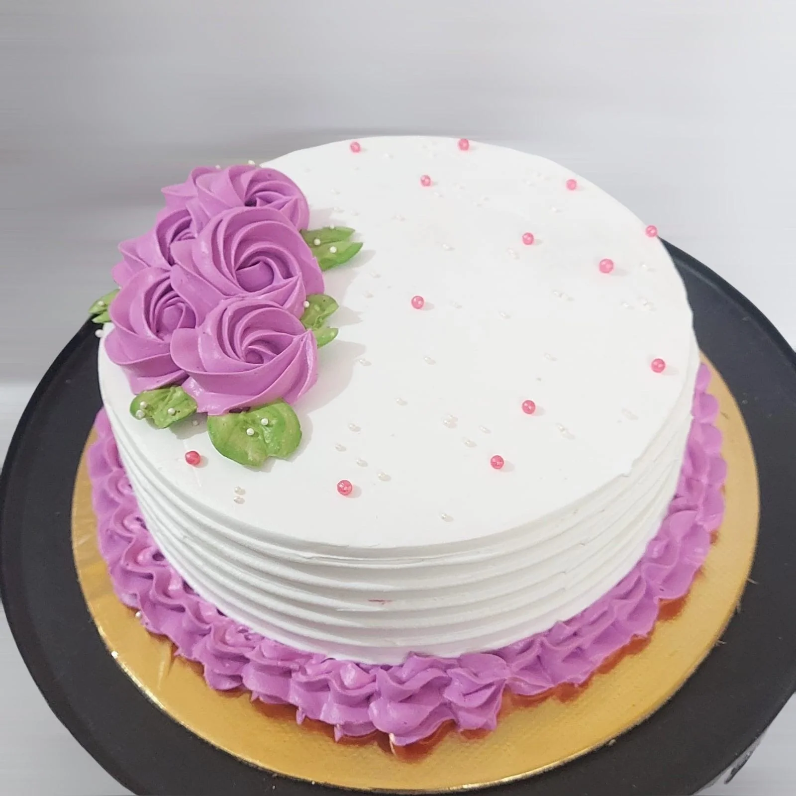 Vanilla Cake - Card's Bakery