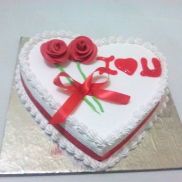 Heart Shape Anniversary cake