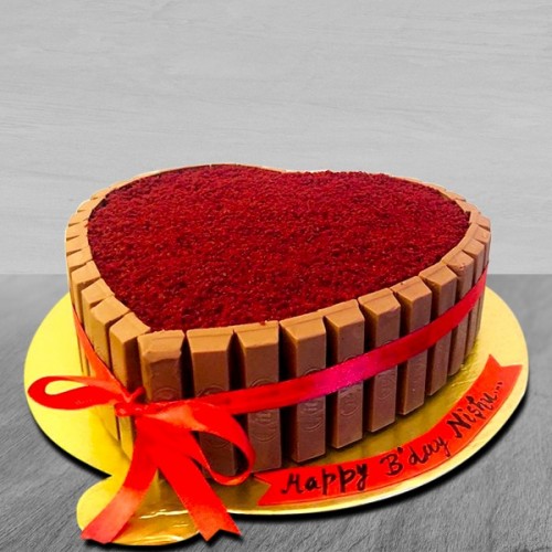 Kitkat Red Velvet Cake