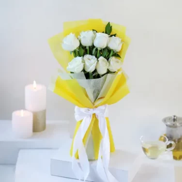 8 White Roses Bouquet