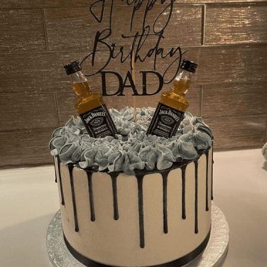 Jack Daniels Drip Cake