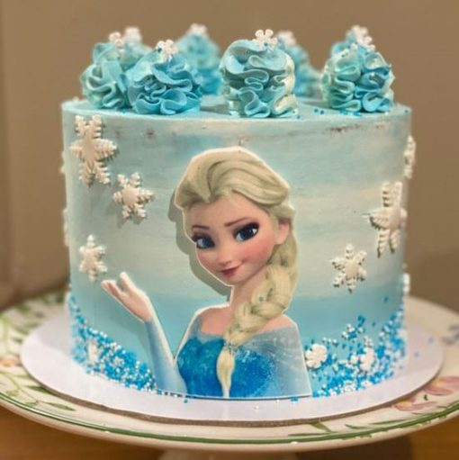 Elsa Frozen Cake